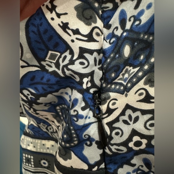 Nicole by Nicole Miller Blue, White and Black V-Neck Sheath Dress size 14 - Picture 8 of 10